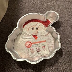 New Wilton Santa Cake Pan